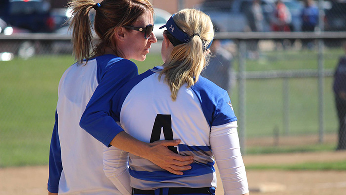 Luther Softball players